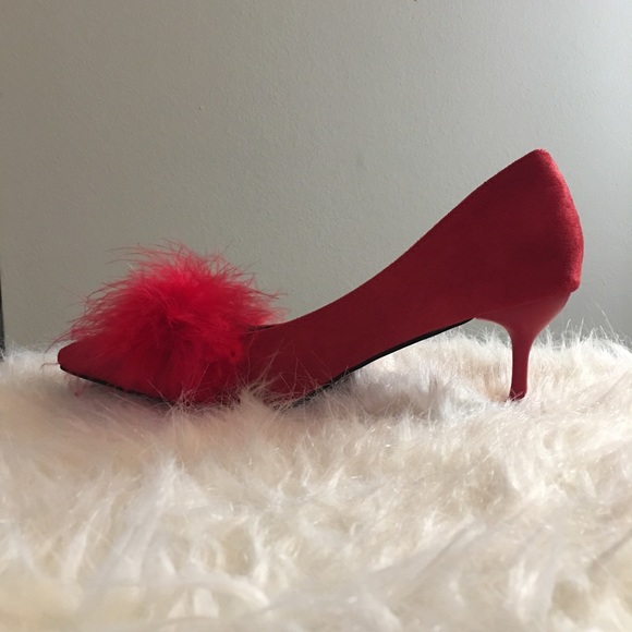 Last One - Kitten Fluff Heels - Picture 4 of 6